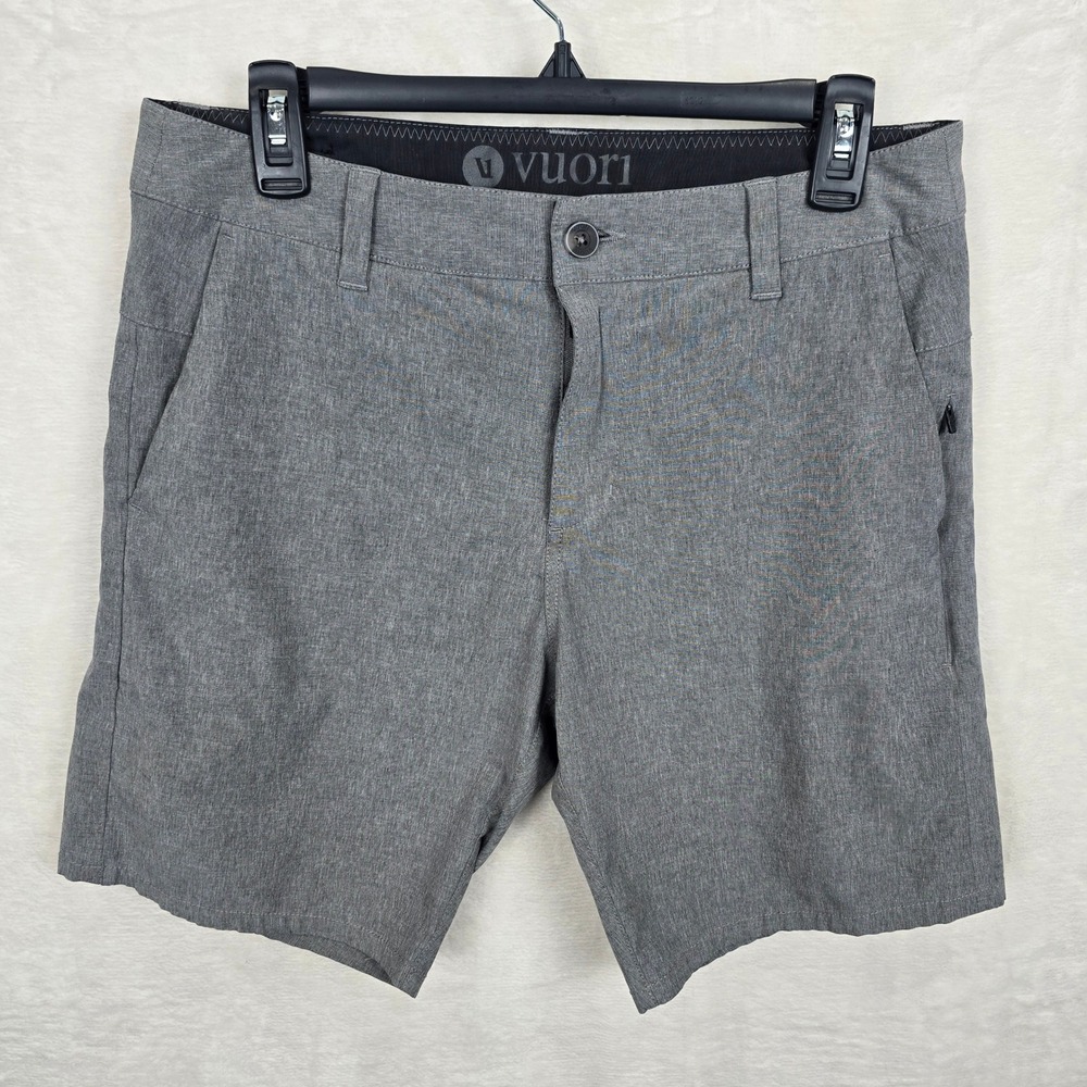 Vuori Aim Shorts Mens 30 Grey Heather Technical Stretch Performance V368 7.5"‎